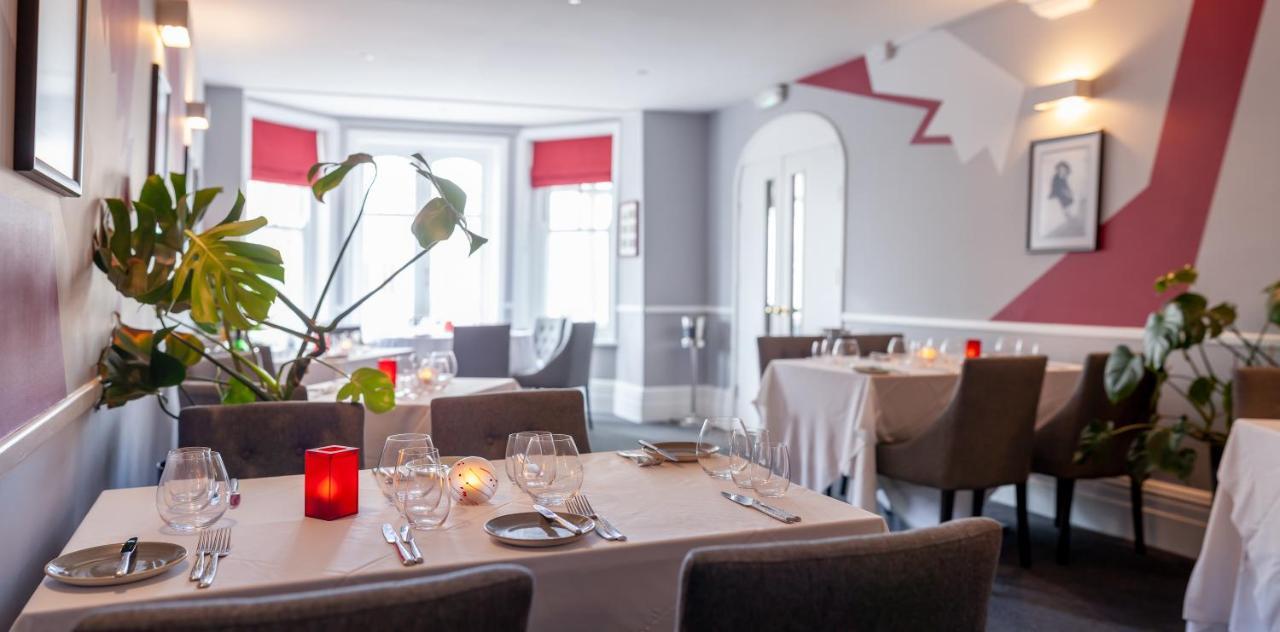 The Seaview Hotel And Restaurant Екстер'єр фото